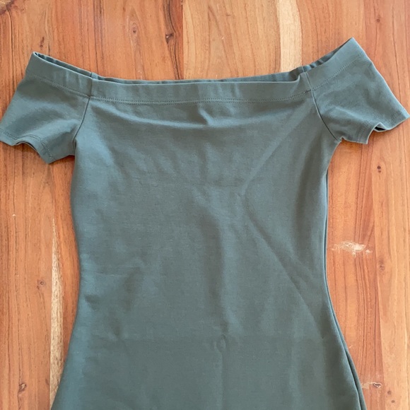 New sage Green off the shoulder dress - Picture 2 of 4